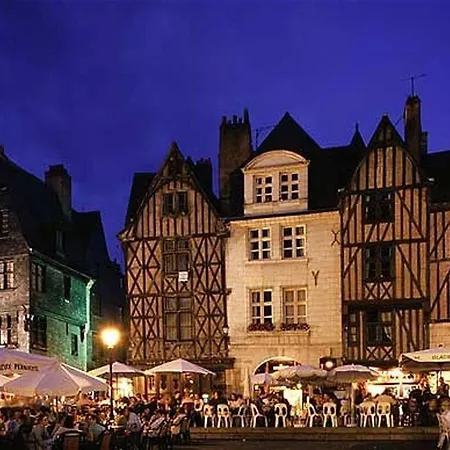 Appartement De Charme Au Coeur Du Centre Historique Tours Exterior photo